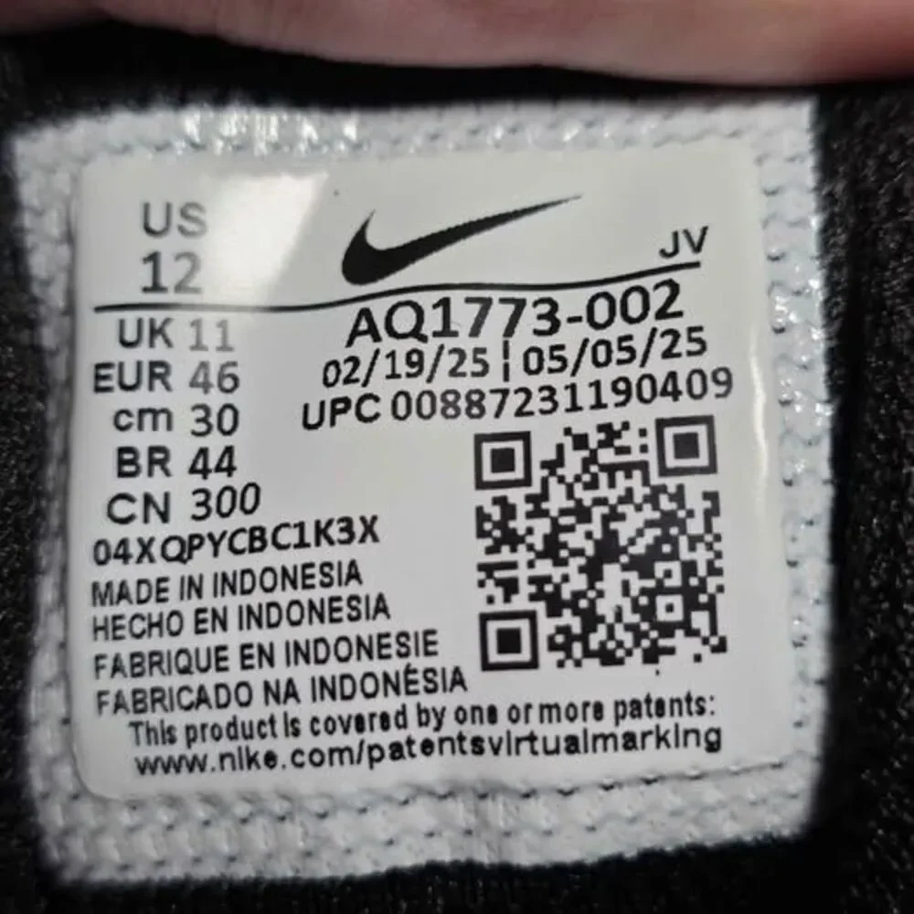 Nike new black